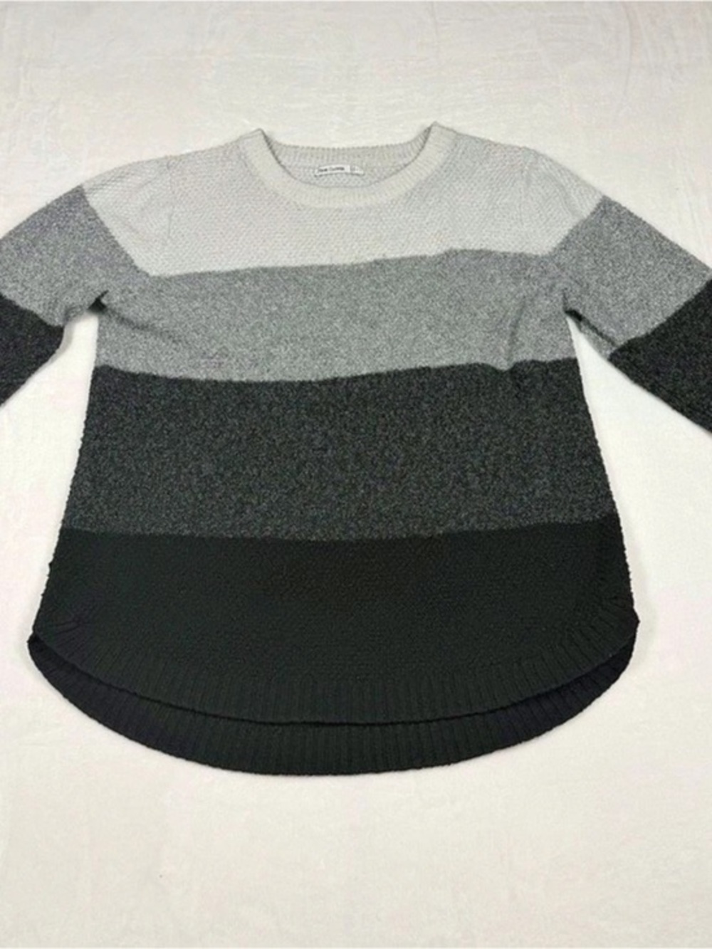 The Pink Cove Color Block Crewneck Sweater in Gray & Black Like New